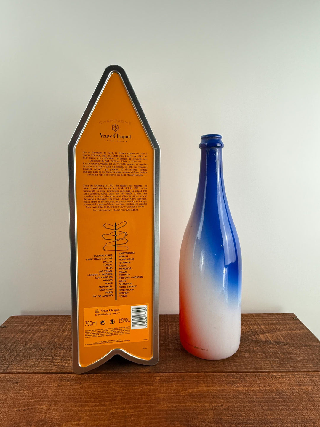Veuve Clicquot Los Angeles Arrow box