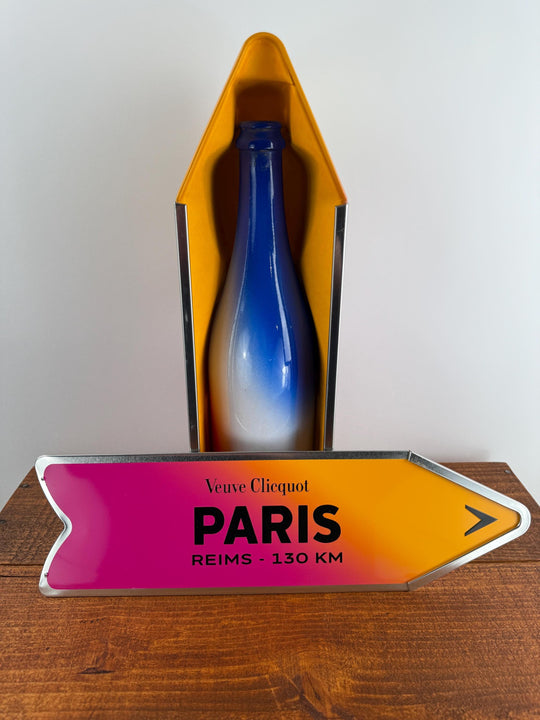Pink Paris Arrow box Veuve Clicquot