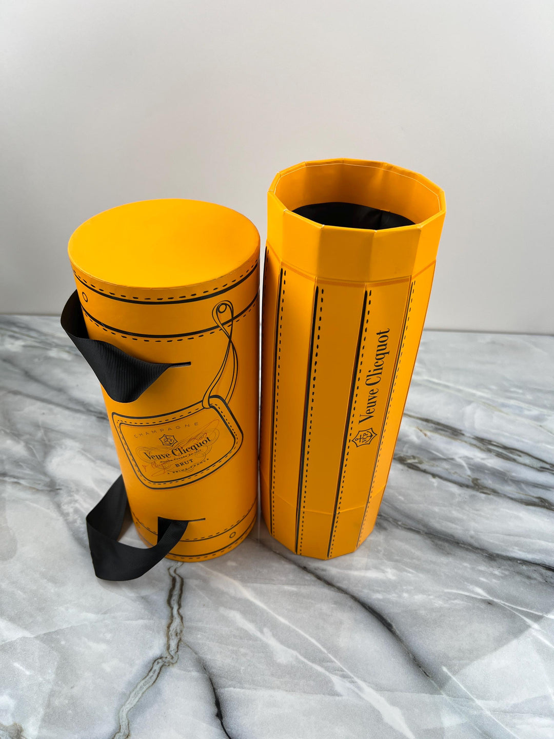 Vintage Veuve Clicquot picnic Isothermal Box